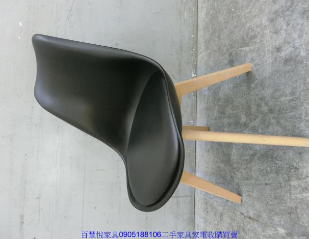 二手 餐椅 黑色木腳皮面餐椅 營業用椅 中古餐椅 咖啡廳椅 2