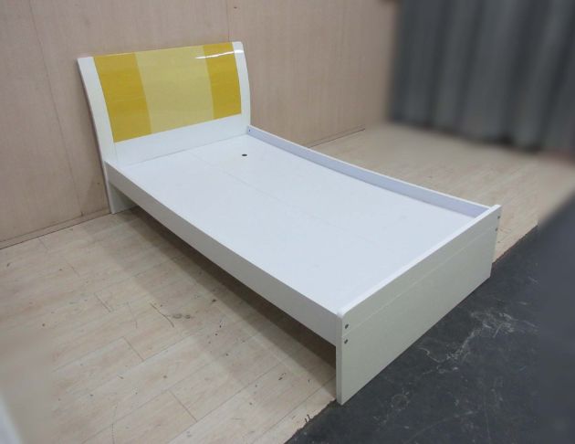 二手床架 黃白色114公分烤漆床組 3.5尺單人床架 兒童床架 4