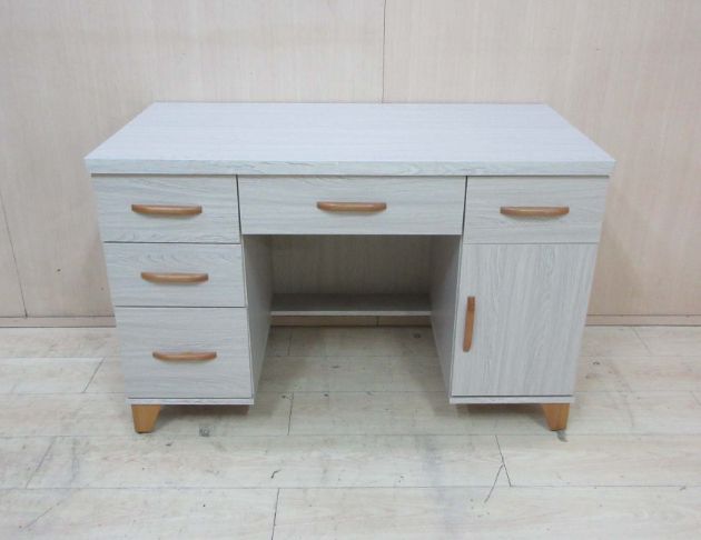 新品庫存出清 白橡木色120公分五門兩抽書桌 電腦桌 工作桌