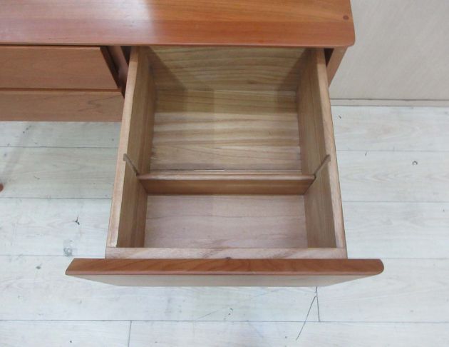 二手化妝台 柚木色100公分三抽梳妝桌 化妝桌 鏡台 梳妝台  4