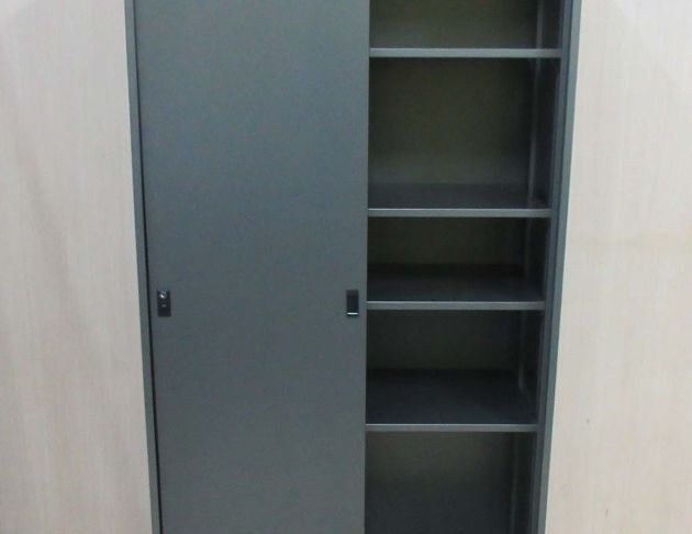二手鐵櫃 鐵灰色90公分兩門文件櫃 推門置物櫃 內務櫃 辦公櫃  3