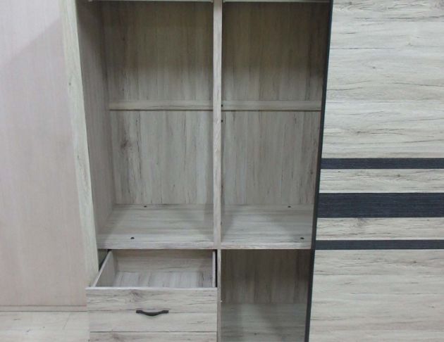 庫存新品出清 淺橡色212公分兩門四抽衣櫃 衣物收納 7尺滑門 2