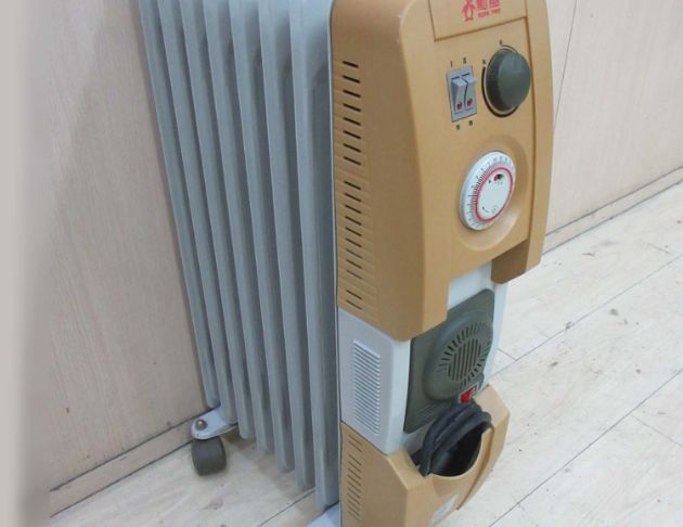 二手電暖器 勳風40公分葉片型電暖器 電暖爐 8片電熱器  4