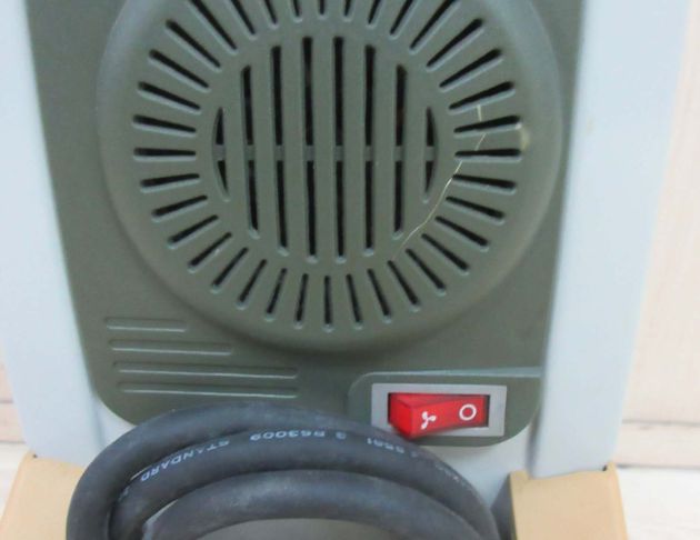 二手電暖器 勳風40公分葉片型電暖器 電暖爐 8片電熱器  3