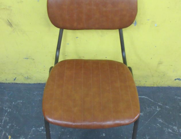 二手餐桌椅 咖啡色42公分工業風復古餐椅 靠背椅 椅子 用餐椅 2