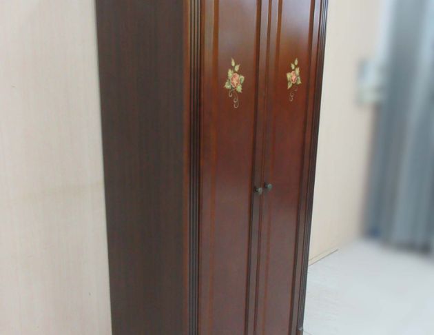 二手衣櫥 胡桃木色79公分鄉村風兩門一抽衣櫃 單人衣物收納櫃 4