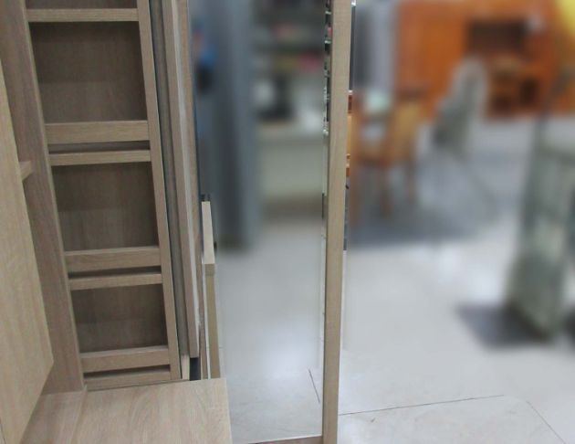 二手化妝台 梧桐色90公分四門一抽梳妝桌椅組 立櫃 鏡台 梳妝台 5