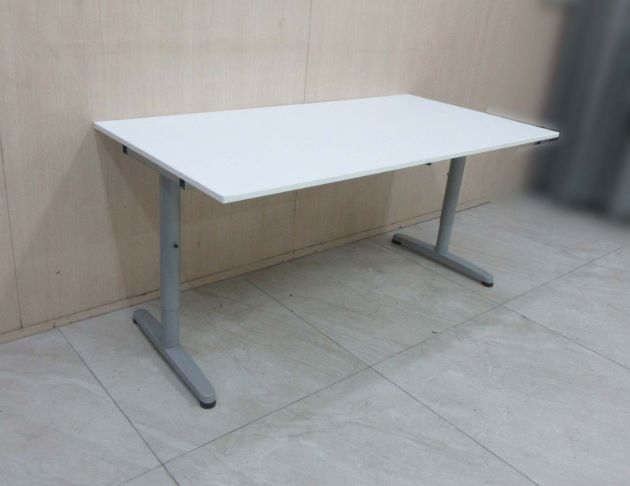 二手書桌 白色160公分高度可調電腦桌 辦公桌 桌子 工作桌 3