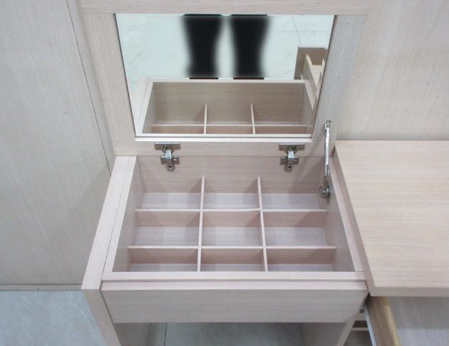 二手化妝台 白橡色91公分兩門一抽梳妝台 上掀鏡台 化妝桌 3