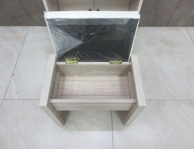 庫存新品出清 白橡木色60公分三門一抽化妝桌 梳妝桌椅 化妝台 5