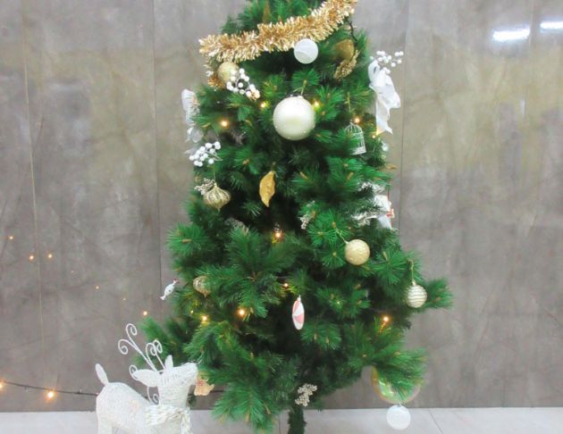 二手聖誕樹 綠色125公分聖誕樹 含掛飾燈串 聖誕節日裝飾