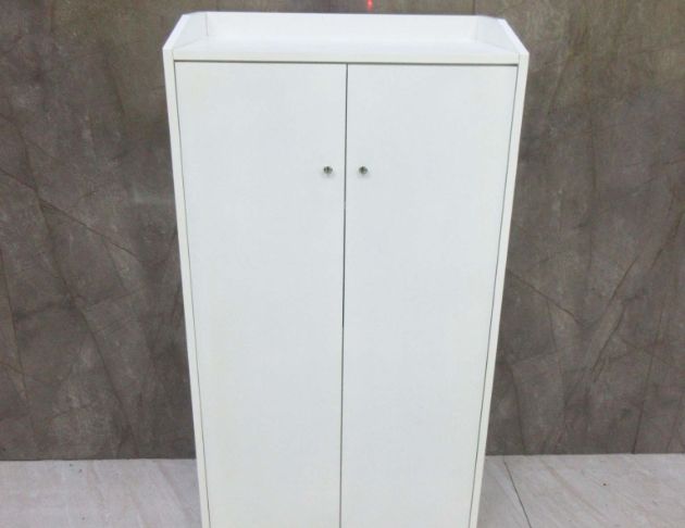 庫存新品出清 白色67公分兩門三抽置物櫃 收納櫃 玄關櫃 櫥櫃
