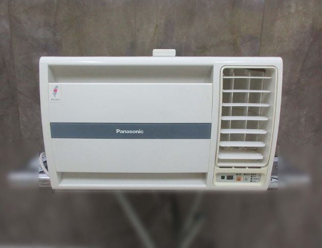 二手冷氣 國際牌2.2KW右吹型窗型冷氣 3坪空間適用 冷氣機