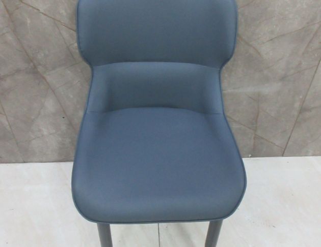 庫存新品出清 深藍色57公分皮餐椅 娃娃椅 休閒椅 洽談椅