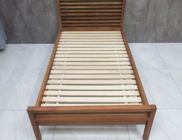 二手床架 詩肯113公分柚木床架 3.5尺單人床架 排骨架