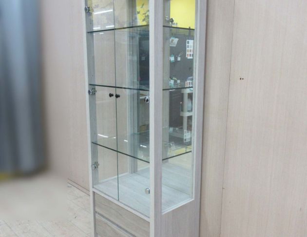 庫存新品出清 白木紋色66公分兩門兩抽玻璃展示櫃 酒櫃 公仔櫃 5