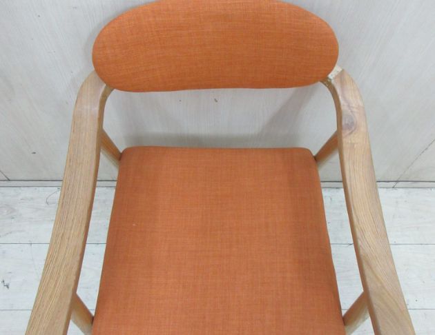 二手餐桌椅 橘色57公分木頭扶手椅 餐椅 用餐椅 靠背椅 椅子 2