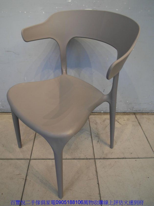 二手餐桌椅新品限量灰色塑鋼咖啡椅休閒椅一體成形餐椅洽談椅等候桌椅 3