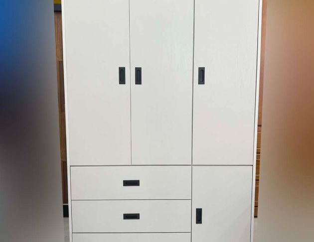 庫存新品出清 奶油白121公分四門三抽衣櫃 四尺收納衣櫃 衣櫥