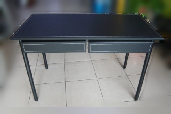 全新庫存時尚黑書桌 馬鞍皮寫字桌有抽屜 黑色皮面辦公桌電腦桌 2抽工作桌