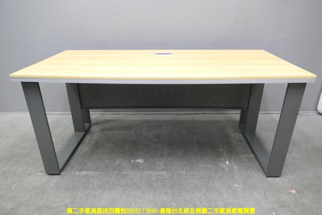 二手辦公桌 木紋色 177公分 電腦桌 工作桌 寫字桌 主管桌 邊桌 1