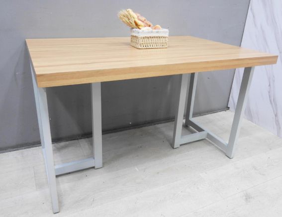 二手 餐桌 原木色 120公分 營業用 餐飲桌 小吃桌