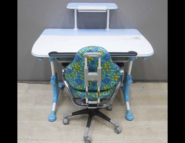 二手 書桌 藍白色 兒童成長桌 學生桌 圖畫桌 兒童桌