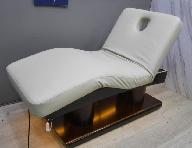 二手 電動升降加熱美容床 按摩床 指壓床 2024年