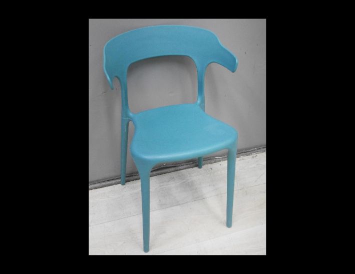 二手 餐椅 藍色牛角造型 塑膠椅 咖啡椅 休閒椅 洽談椅