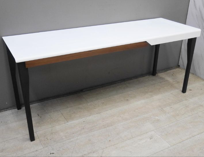 二手 設計款 白色鐵製 6尺 書桌 電腦桌 辦公桌 長桌