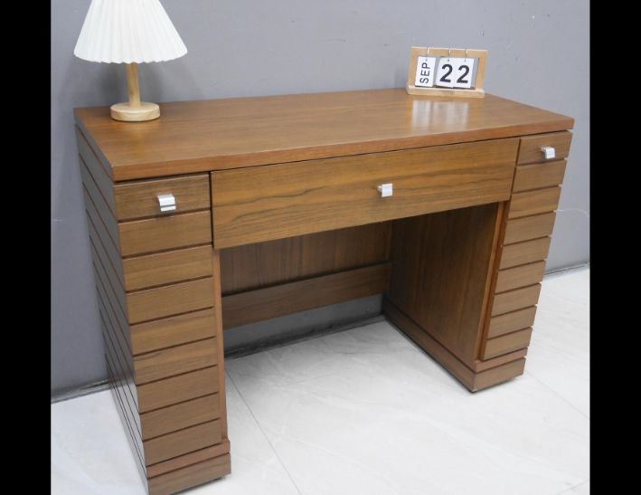 二手 書桌 柚木色 106公分 電腦桌 邊桌 鏡台桌