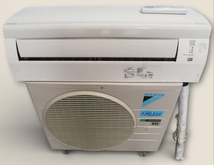 二手 大金 一級變頻冷暖 2.5KW 分離式冷氣 2022年